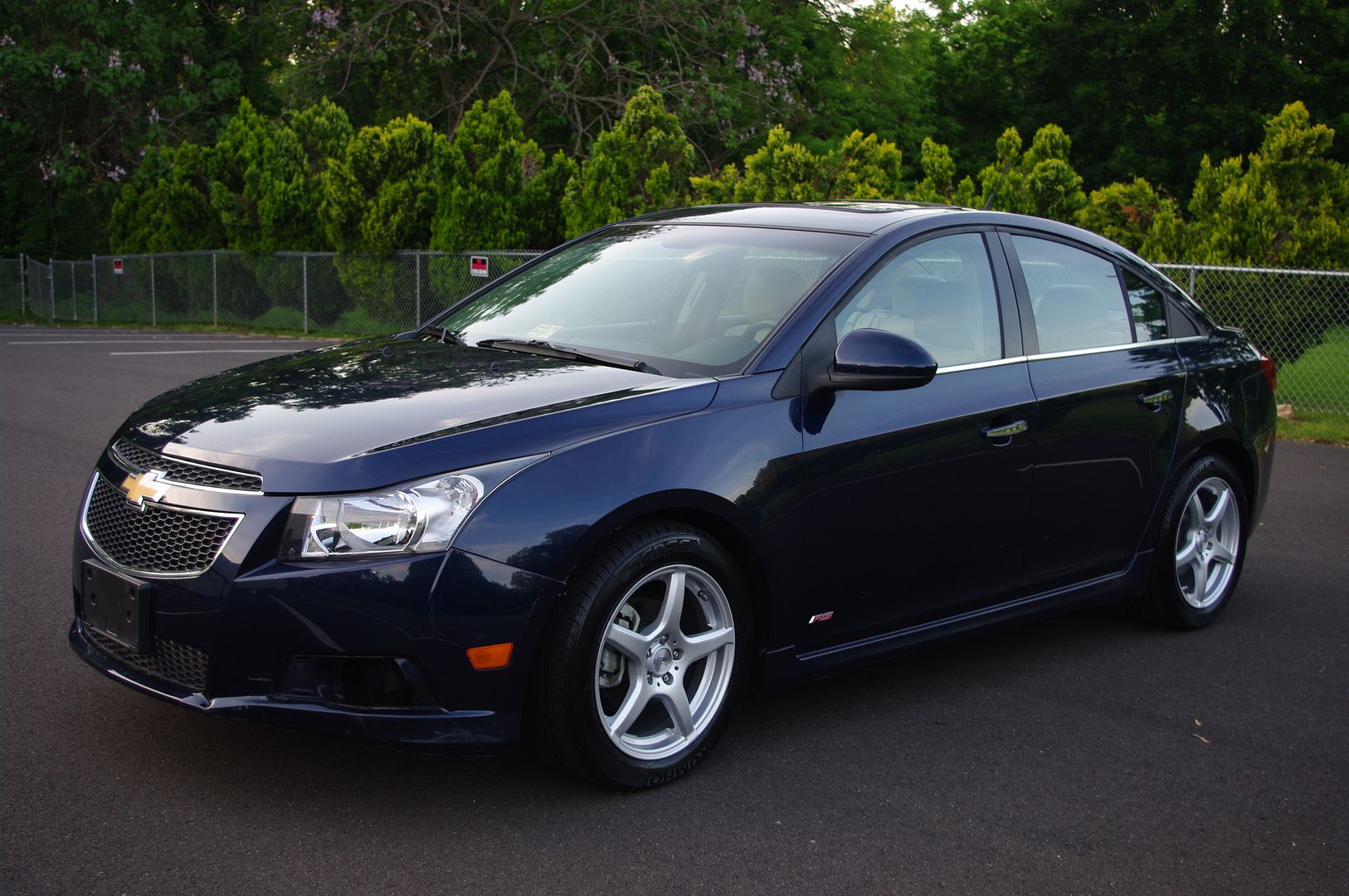 Sell used 2011 Chevrolet Cruze LTZ RS PACKAGE Sedan 4-Door 1.4L AUTO in